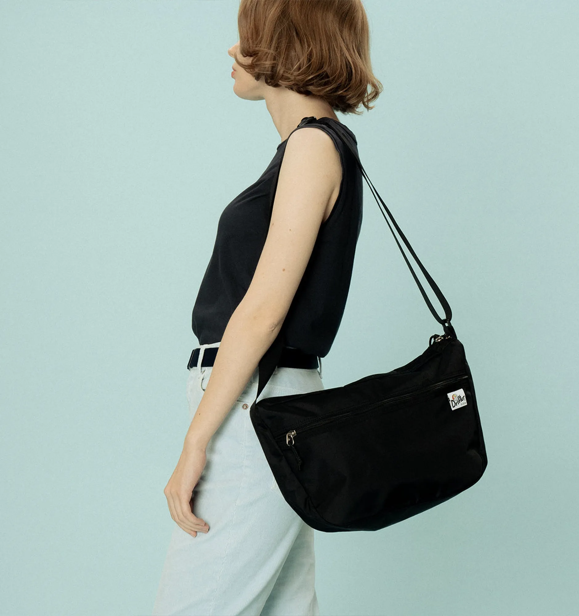 Versatile Drifter Pack: Compact, Convenient Messenger-style Carrier Bag