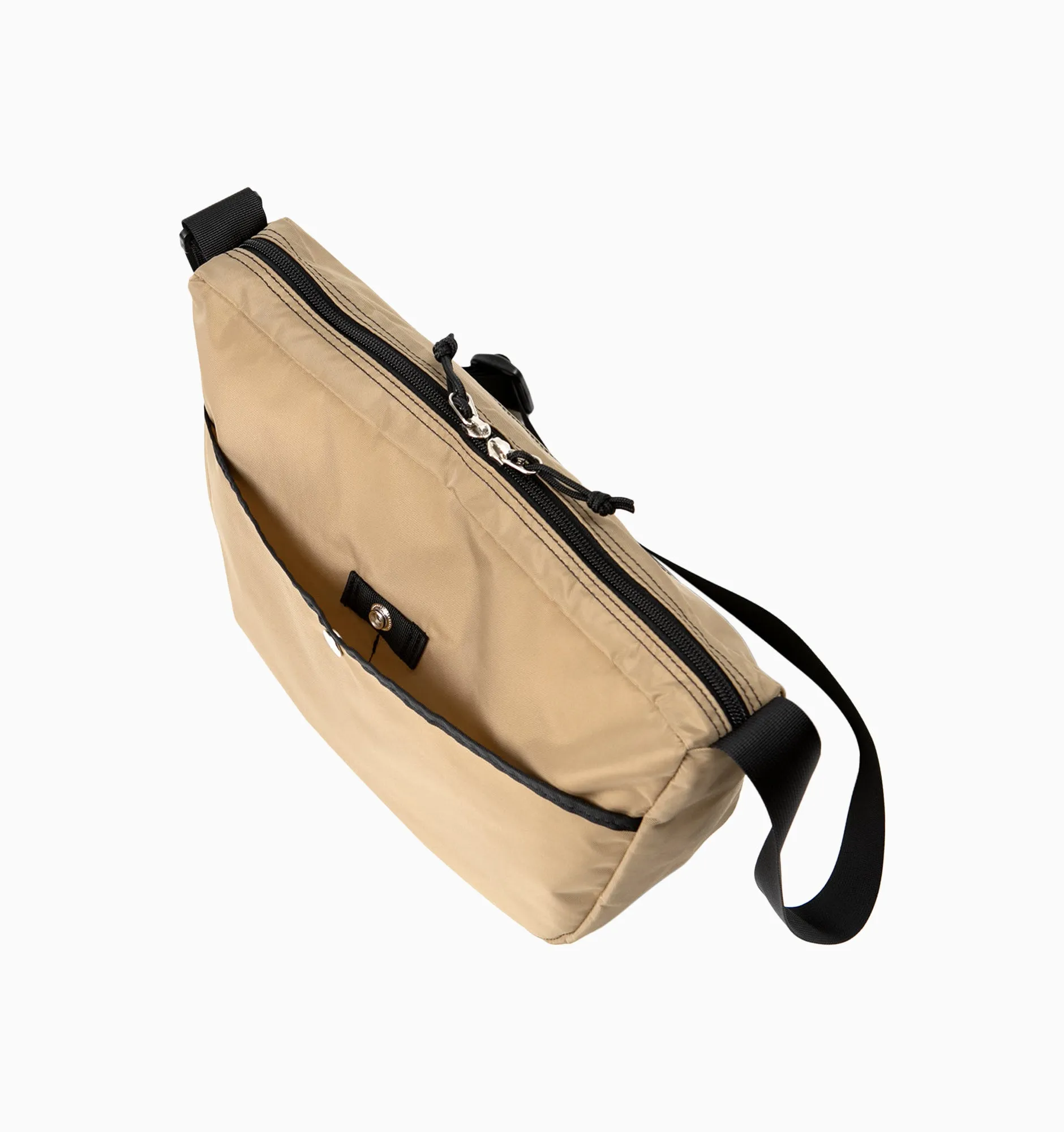 Versatile Drifter Pack: Compact, Convenient Messenger-style Carrier Bag